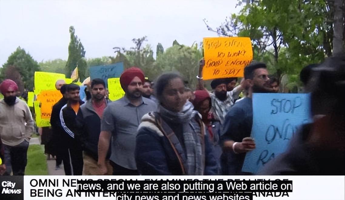 图片[2]-被美国驱逐出境！印度非法移民：我们像罪犯，吃饭上厕所也戴手铐 -华闻时空