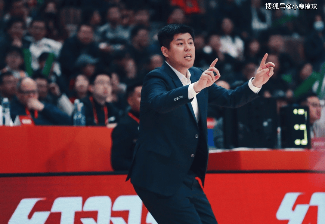 CBA俱乐部杯赛：山西男篮靠贾明儒逆袭北控