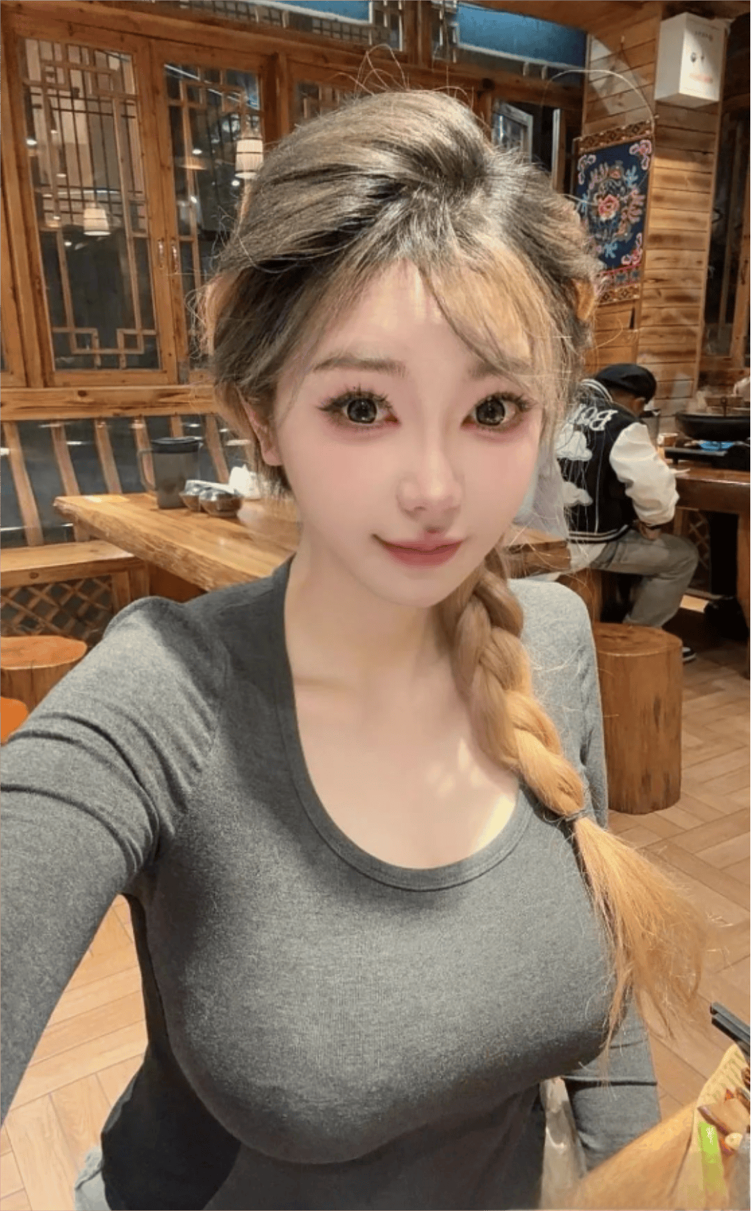 刘飞儿直面网友吐槽回应:不爱看就走!