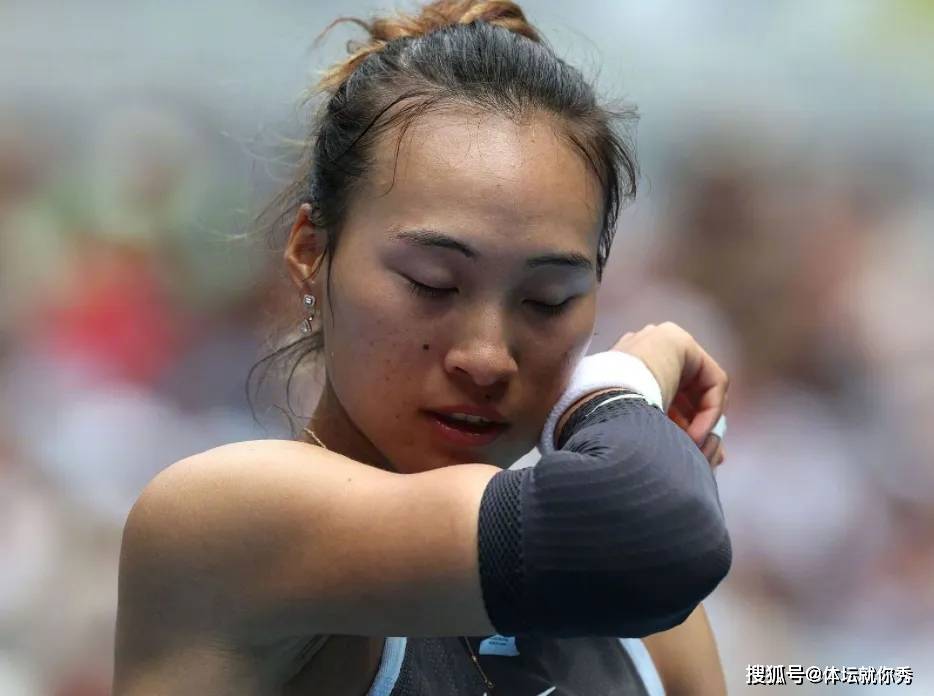 WTA多哈站惊现历史性冷门：11位种子选手提前出局，郑钦文、萨巴伦卡双双爆冷