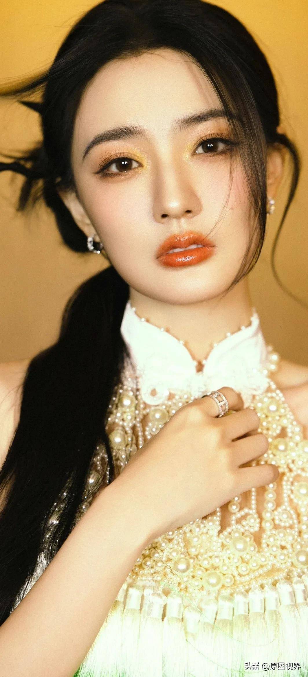 徐璐生肖星座运势(娜迪亚2025年星座运势)