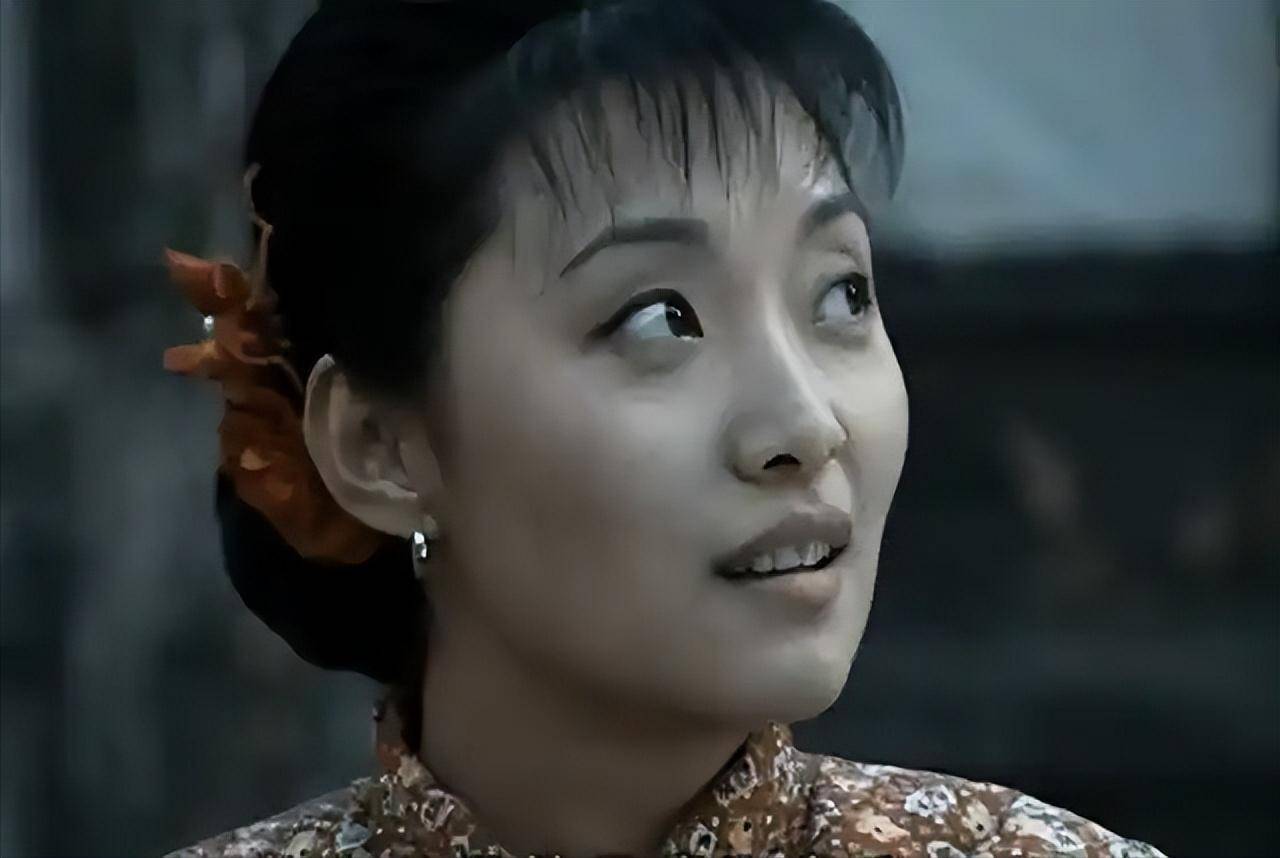 《亮剑》20年后,两位演员遗憾离世,漂亮的"秀芹"低调嫁人