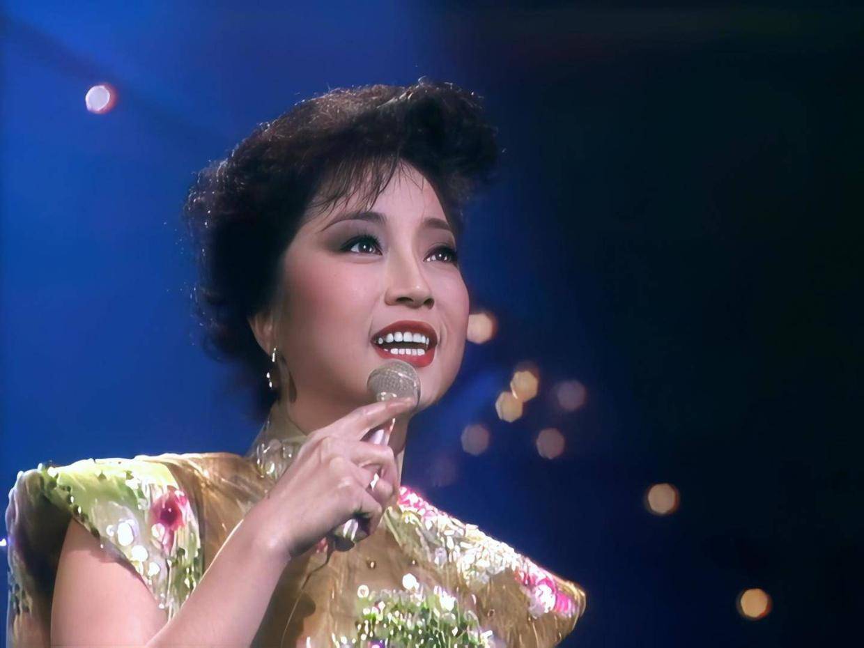 顺流逆流:35岁徐小凤现场演绎经典,唱功太好啦!