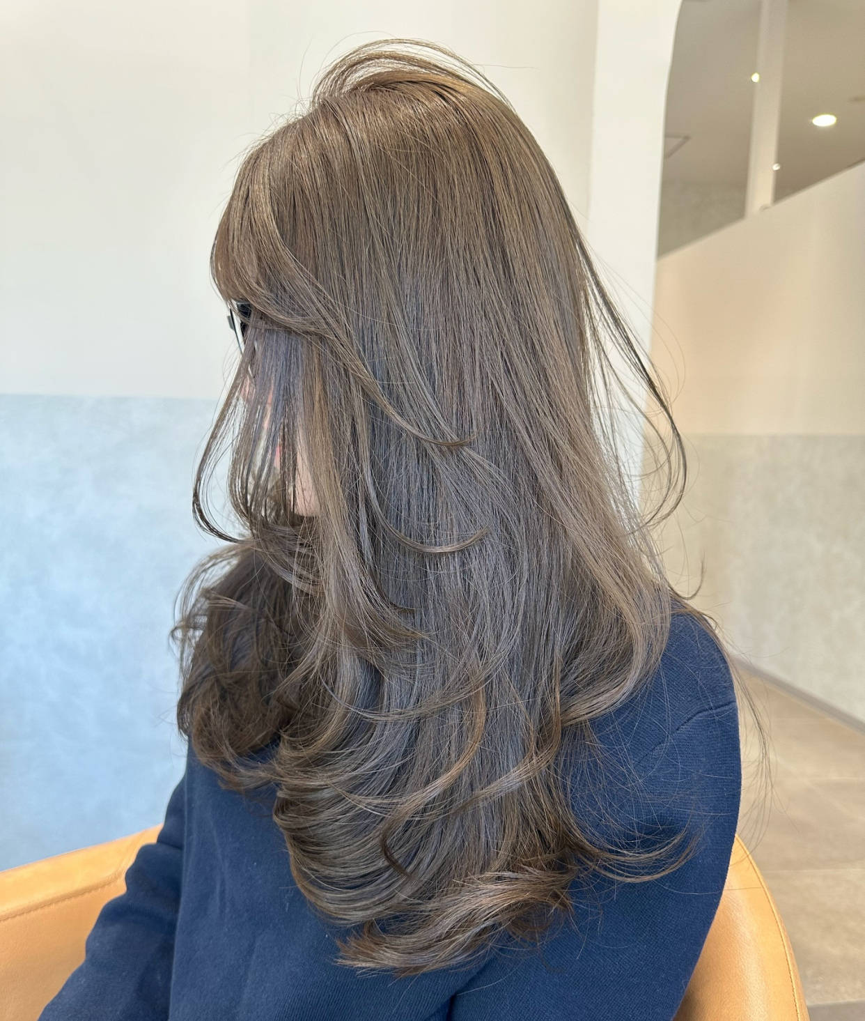 长发女性发型如何打理发尾烫与半头烫时尚不夸张
