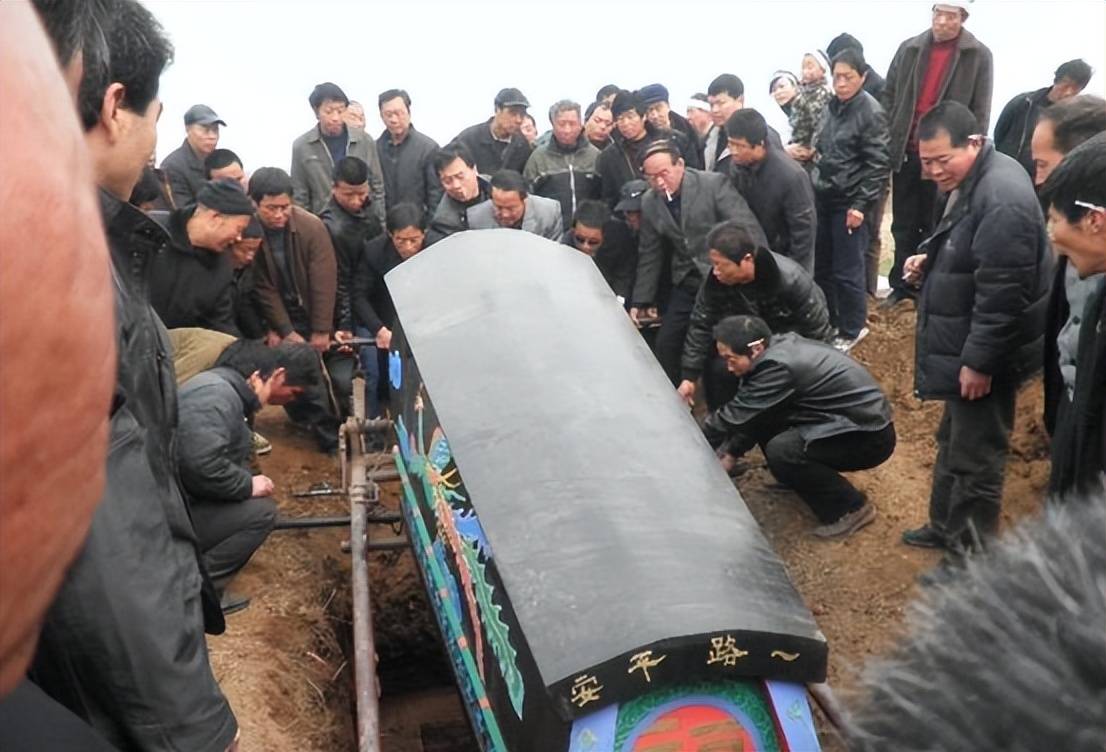 土葬_死者_传统