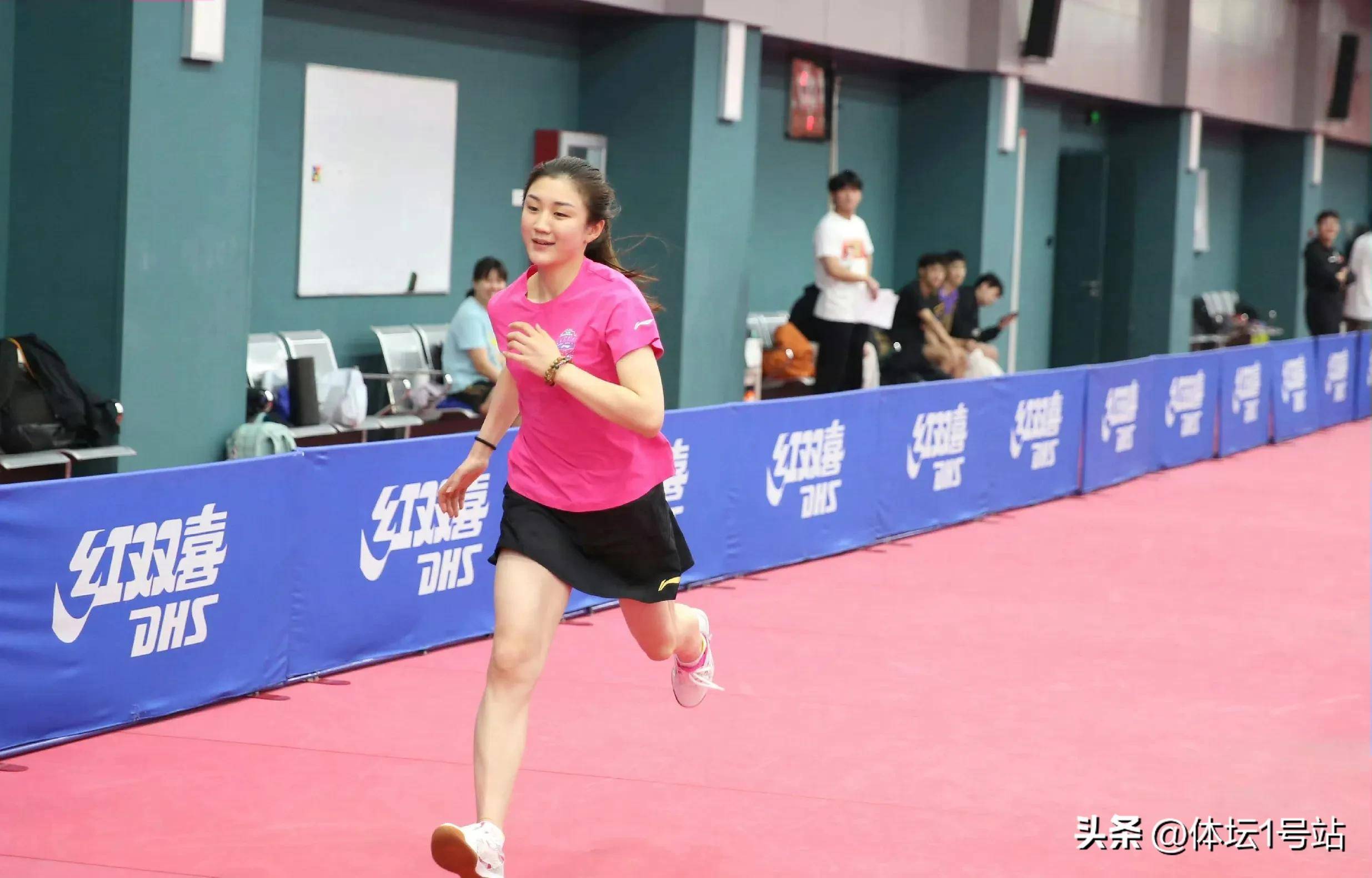国乒公布立定跳远成绩:陈梦2米31,王曼昱2米26,孙颖莎2米06