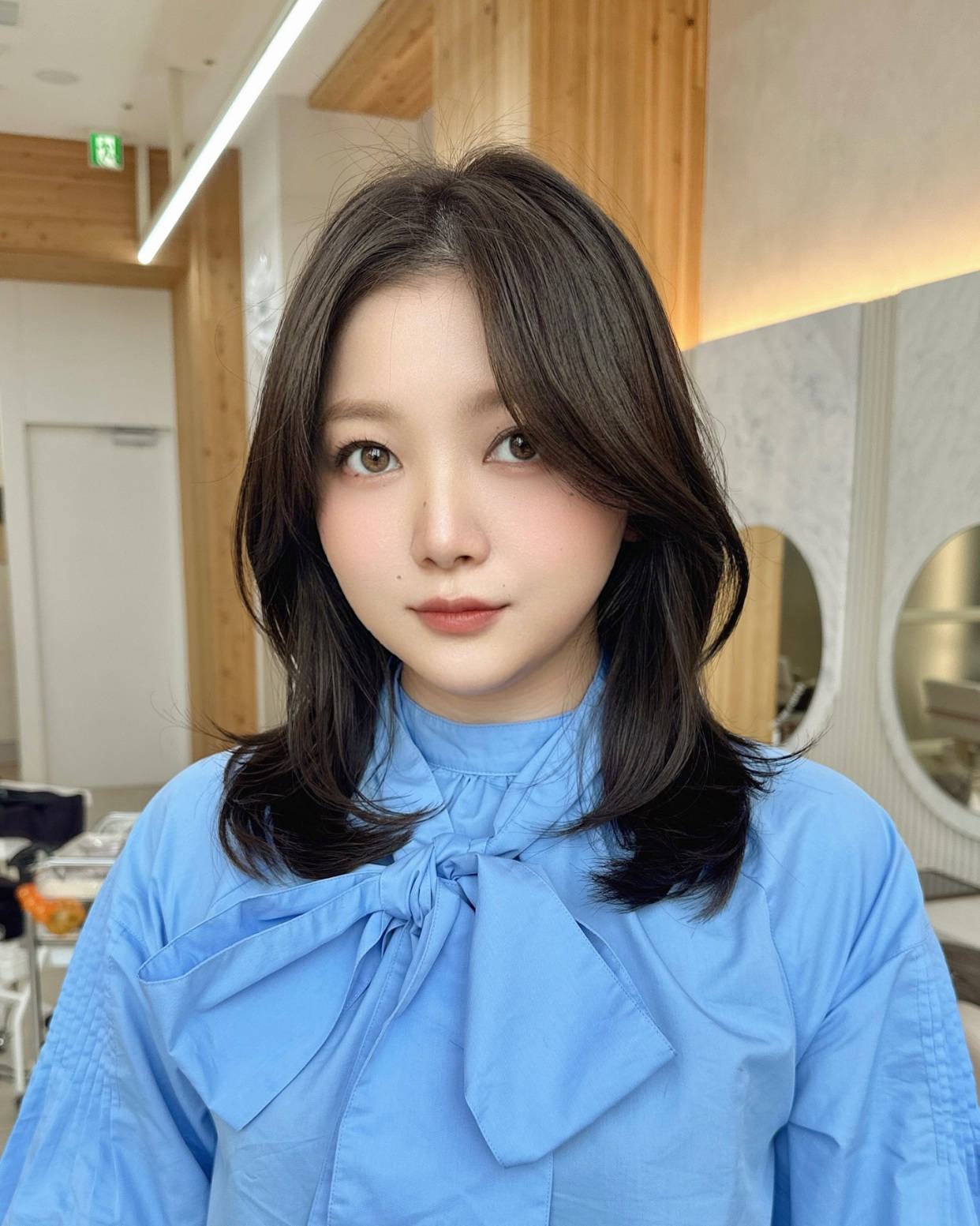 别再乱选这几款中长发发型适配所有脸型