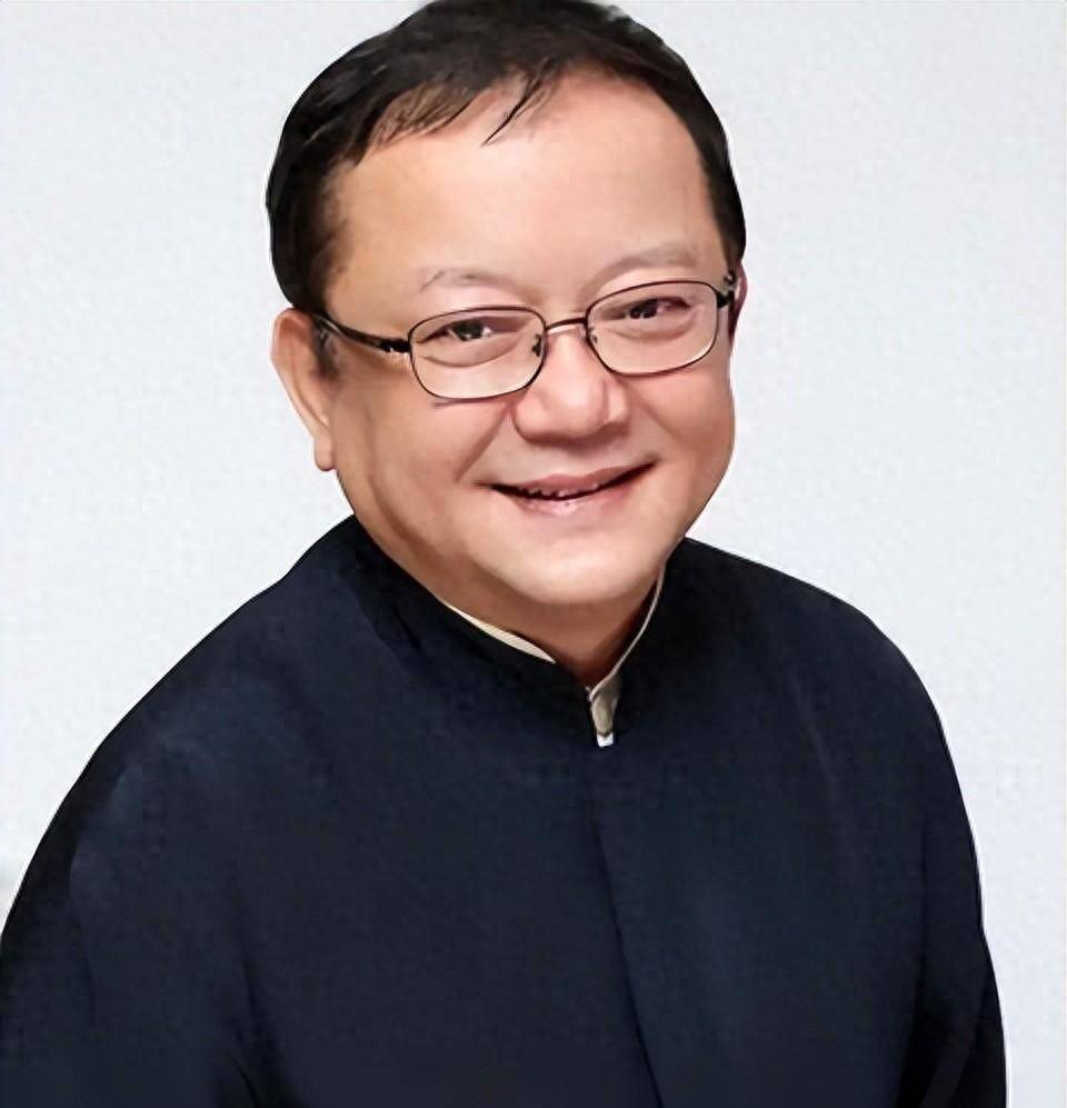 王刚老来得子:本以为是天伦之乐,如今却是如履薄冰