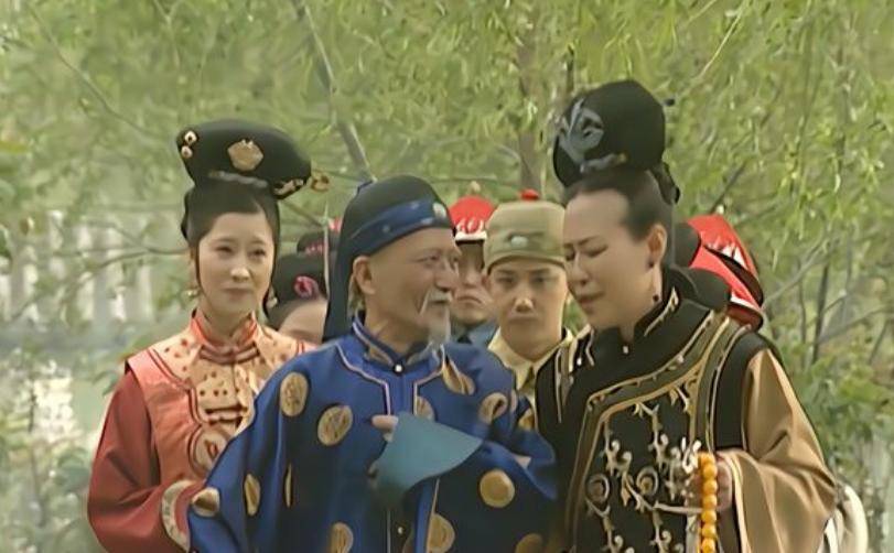 扮演索尼的人叫朱艺丹,他扮演了《太平天国》里的赛尚阿.