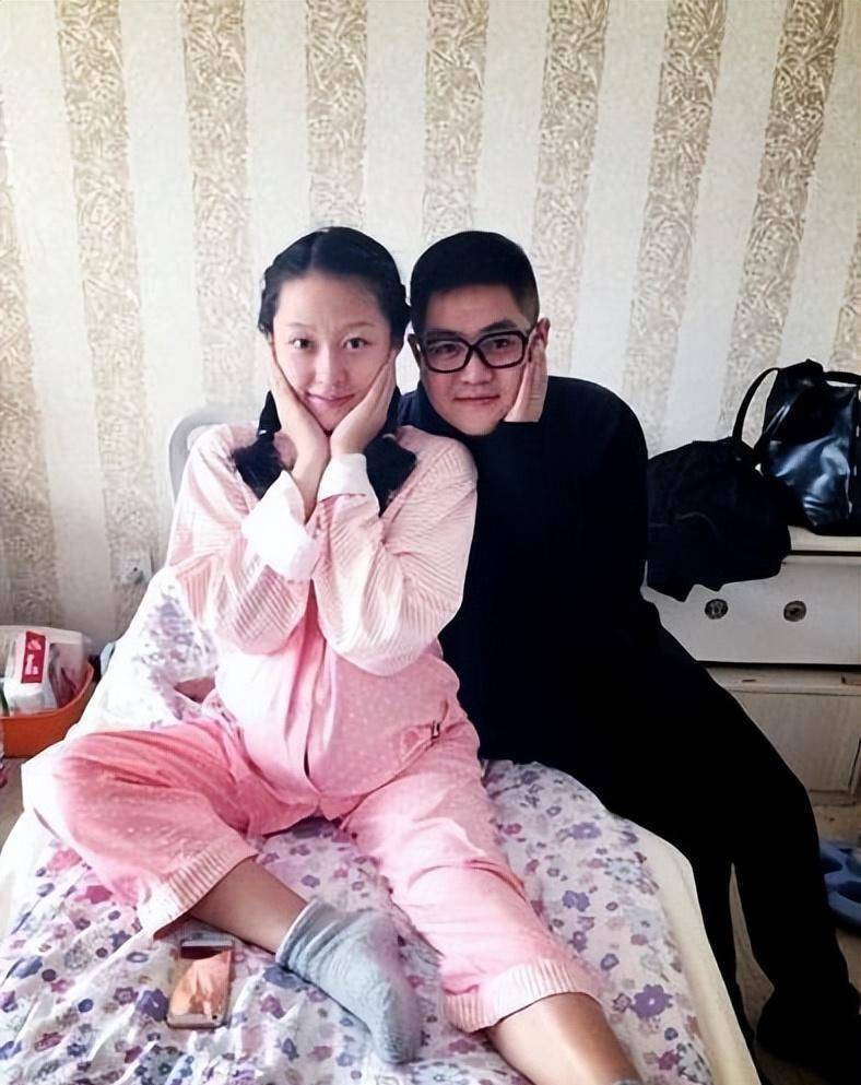 她是赵本山最美徒弟,戏里又土又丑,生活中真漂亮,差点认不出