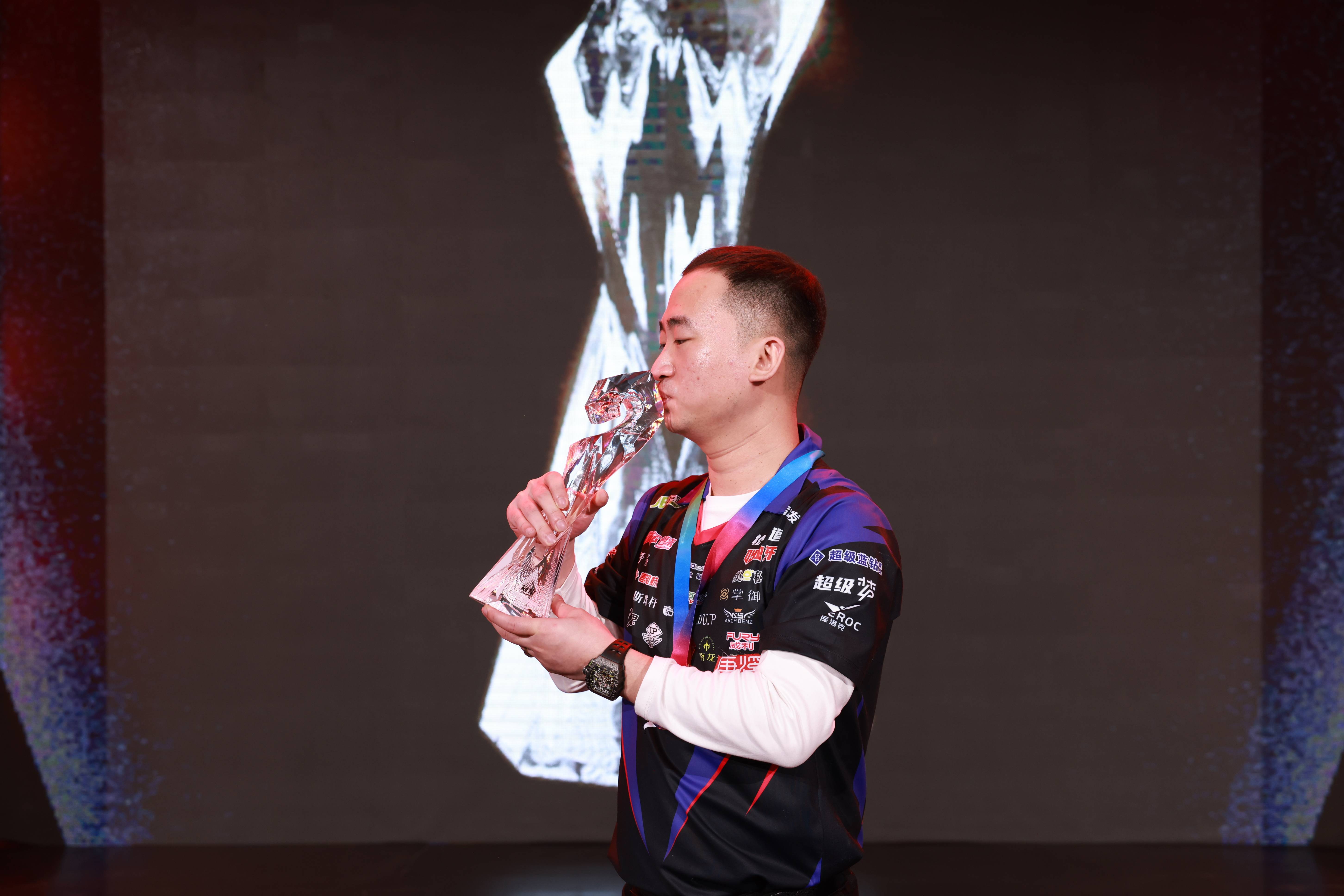 楚秉杰夺独牙传奇公开赛冠军,斩获200万!