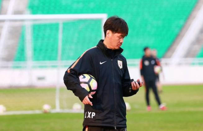 张外龙或接替李霄鹏，青岛海牛保级之路何去何从？