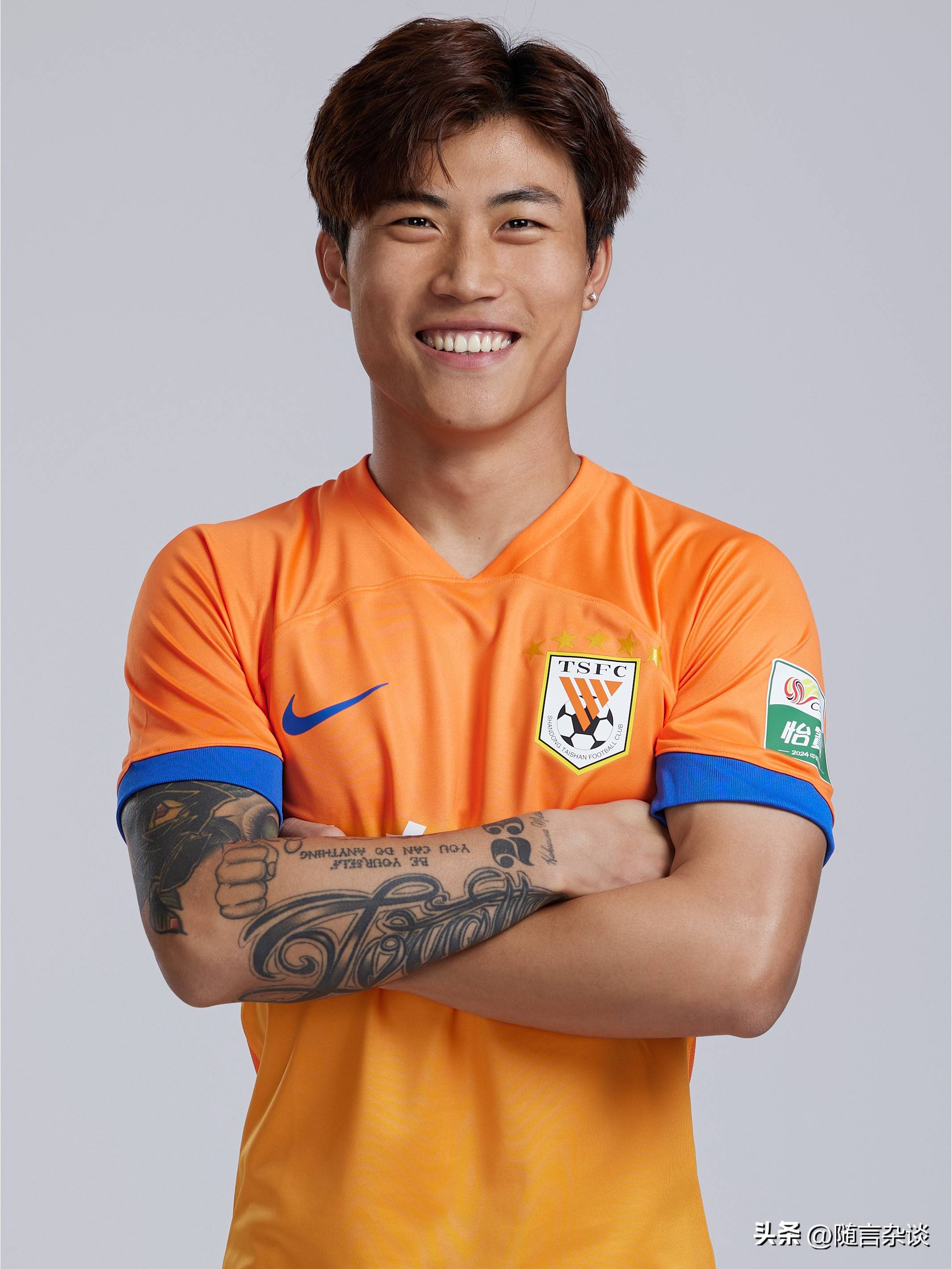 国足1年阵容变化3月20对阵沙特首发预测王钰栋或凸前