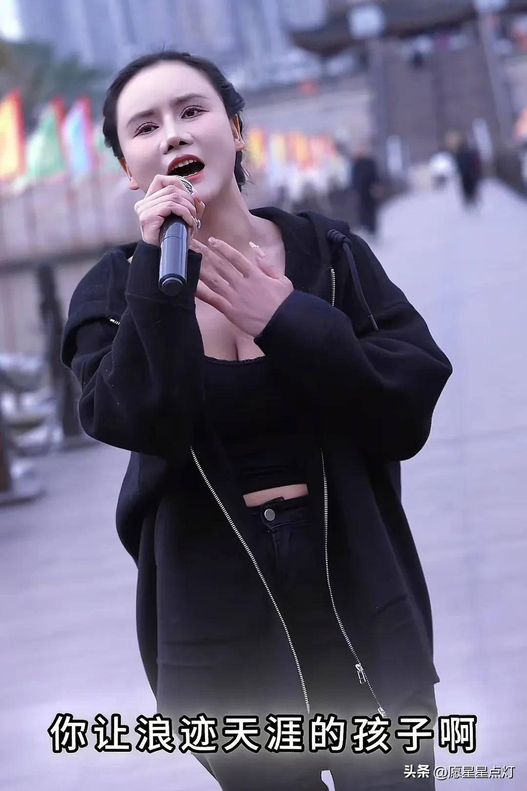 彝土豆突然开始走美少女风格不仅换了自己的乞丐装扮装上了展示身材