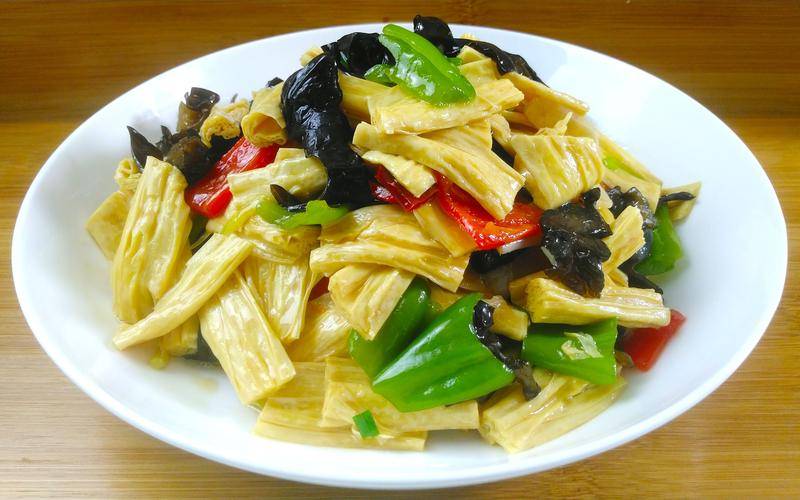 家常炒腐竹:简单美味,温馨家庭必备菜