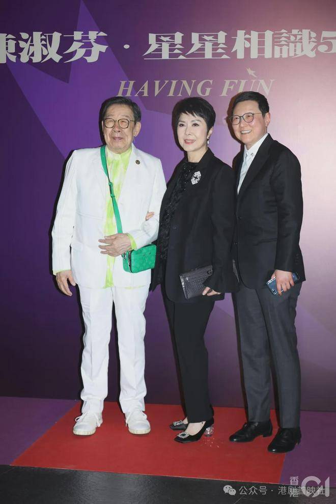 66岁经典恶母携同性密友贺好友生日,对方出身名门家族资产20亿