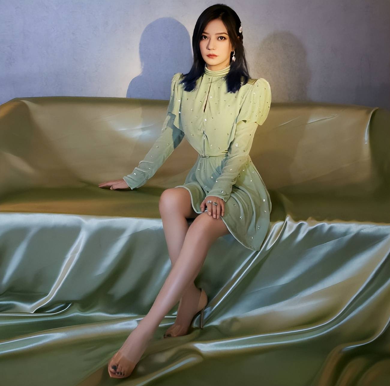 事业没了,婚也离了,49岁赵薇近况再曝!这一次她能被大众原谅吗