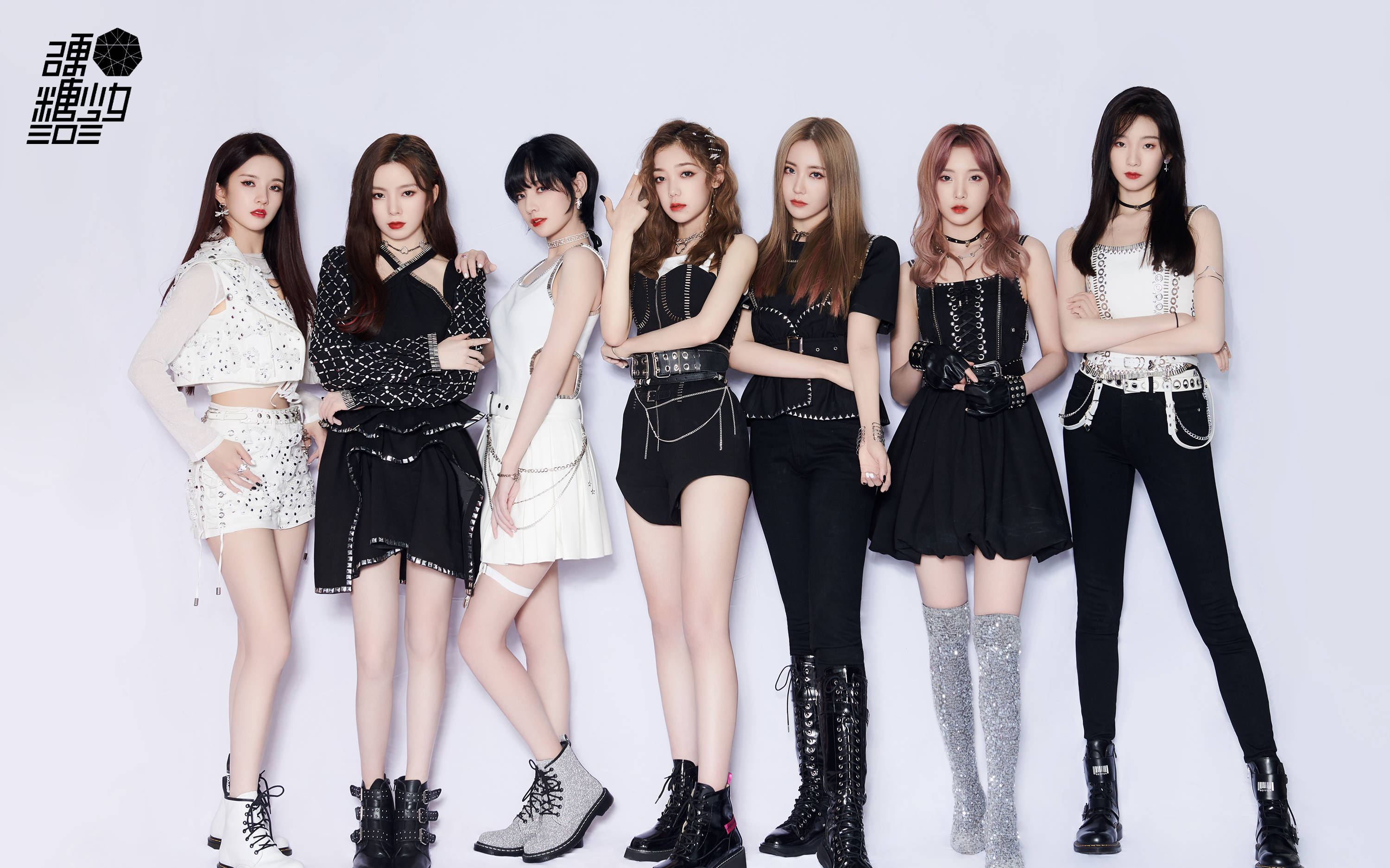 七女争波峰之硬糖少女303