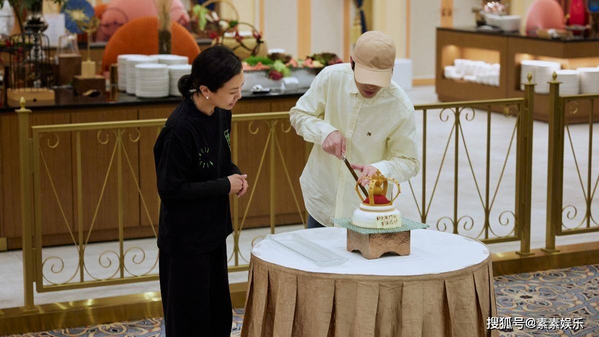萧敬腾38岁生日热闹非凡，夫妻婚后幸福肥惹人爱 萧敬腾澳门庆生，与歌迷互动温情满满，不忘老友方大同