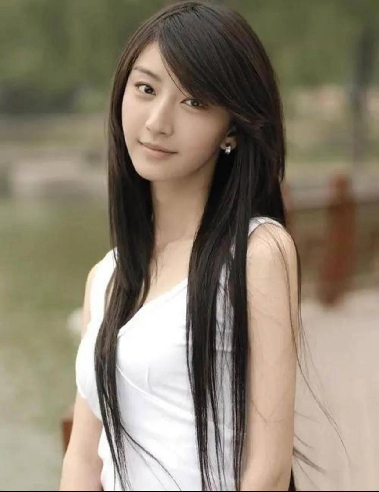 唐一菲_表演_生活