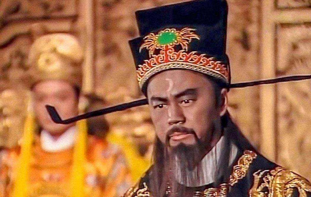 包拯每年的俸禄是18000贯，相当于如今多少钱？这一算吓一跳_父亲_一生_父母