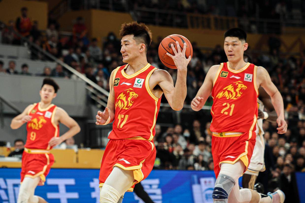 还没准备好！孙铭徽11中2仅7分 系列赛16投13铁