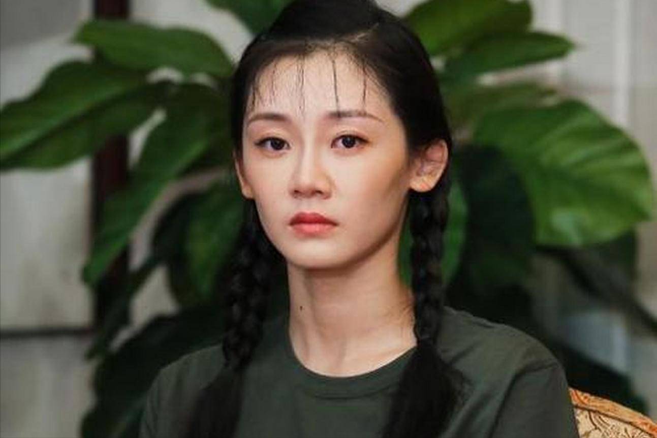 被冯小刚提携,凭借《芳华》大火后,演员苗苗如今怎么样了?