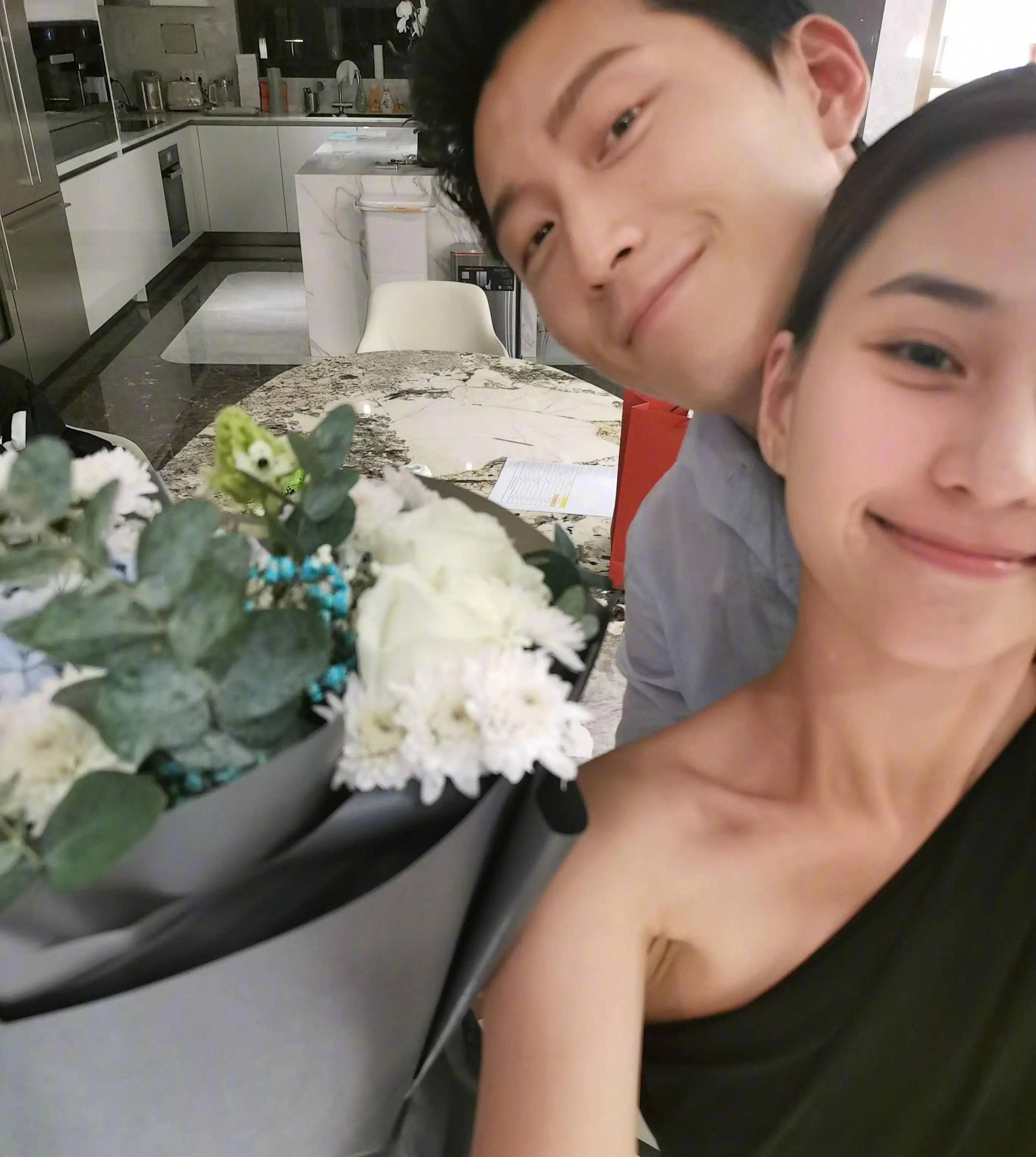 5000万打水漂?豪门赘婿不好当,"赌王千金"何超莲与窦骁传分手