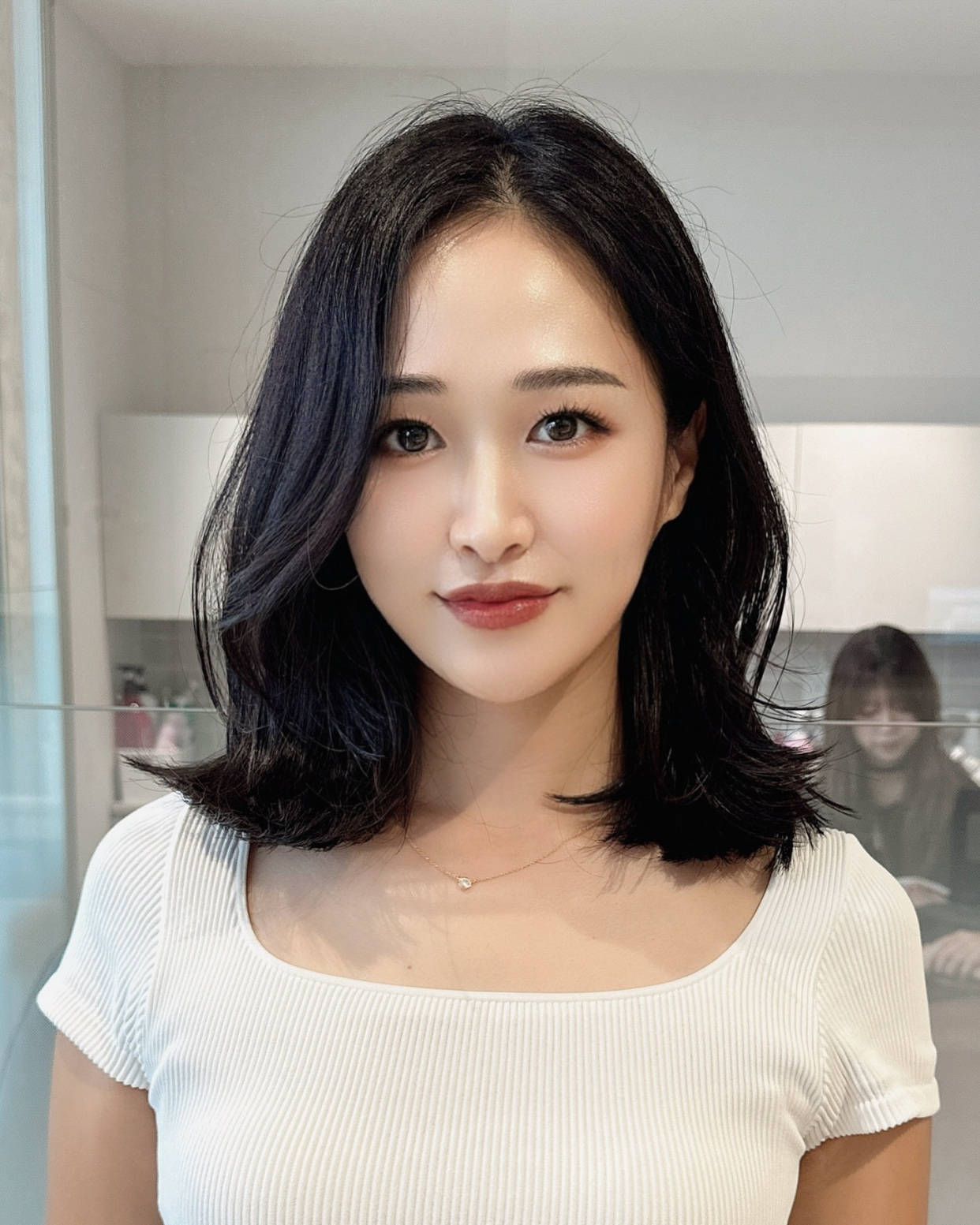 别再乱选发型这些短发中长发才是颜值密码