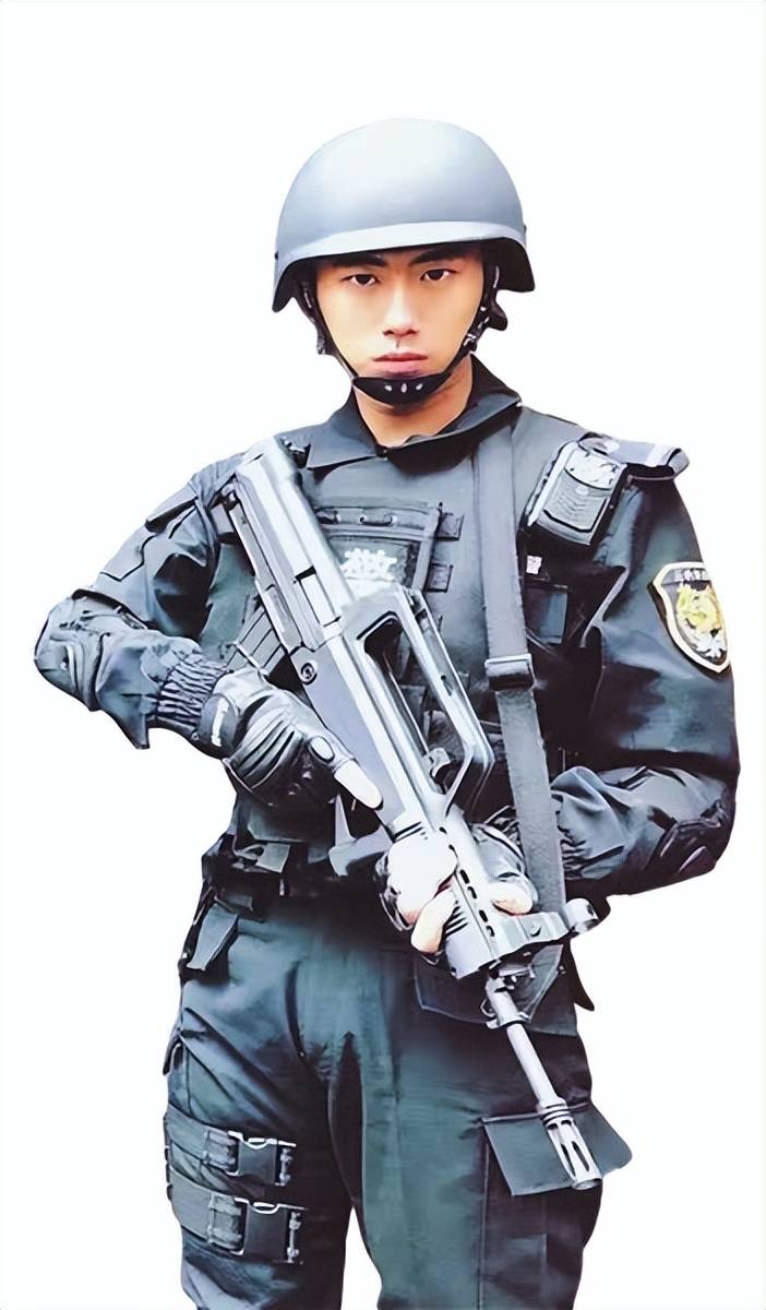 青岛演员李鲲参演了20多部影视剧 被拒27次后重拾自信