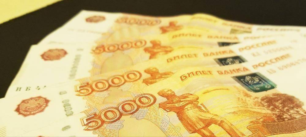 原创
            中俄差距有多大？看10000元人民币，在俄罗斯能玩多久就知道了