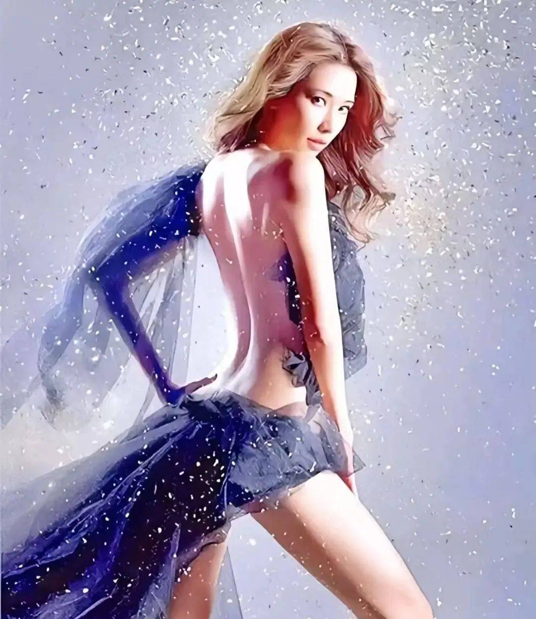 林志玲婚后生活大揭秘,婆媳同逛超市,3岁儿子化身日系美少年