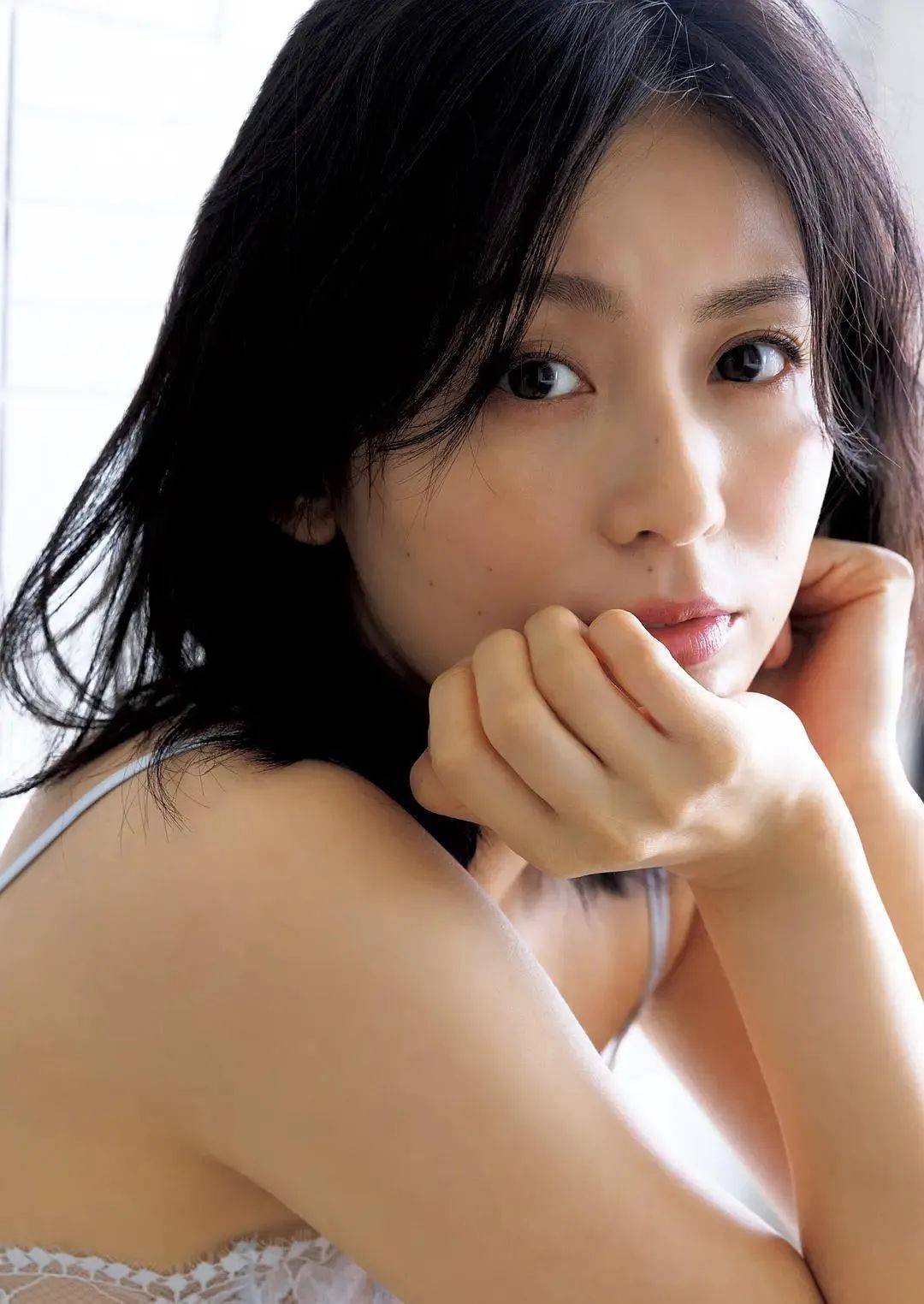 十大没能走红的日本美女演员！高颜值风情万种性感火辣