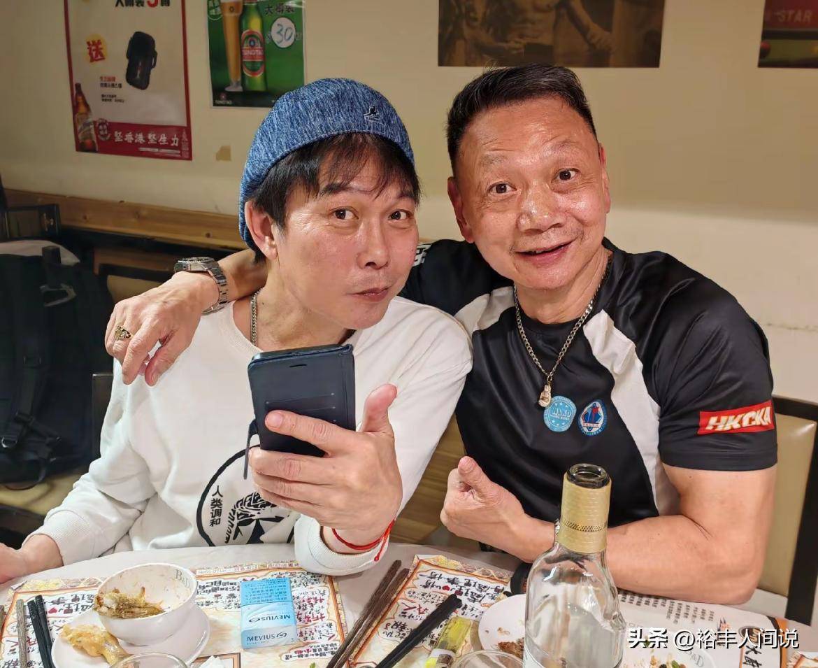 《精武英雄》两大男主聚会!钱小豪太苍老,大5岁的周比利活力足