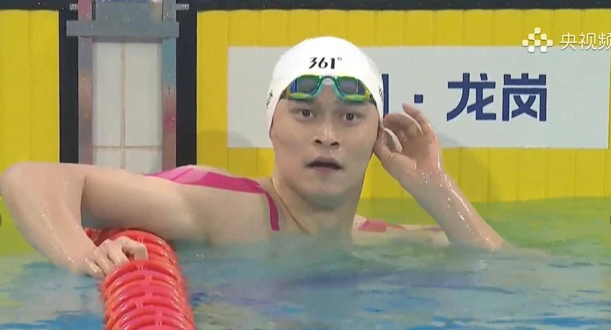 返聘评上先进！什琴斯尼退役回归后夺三冠，30次出场只输2场
