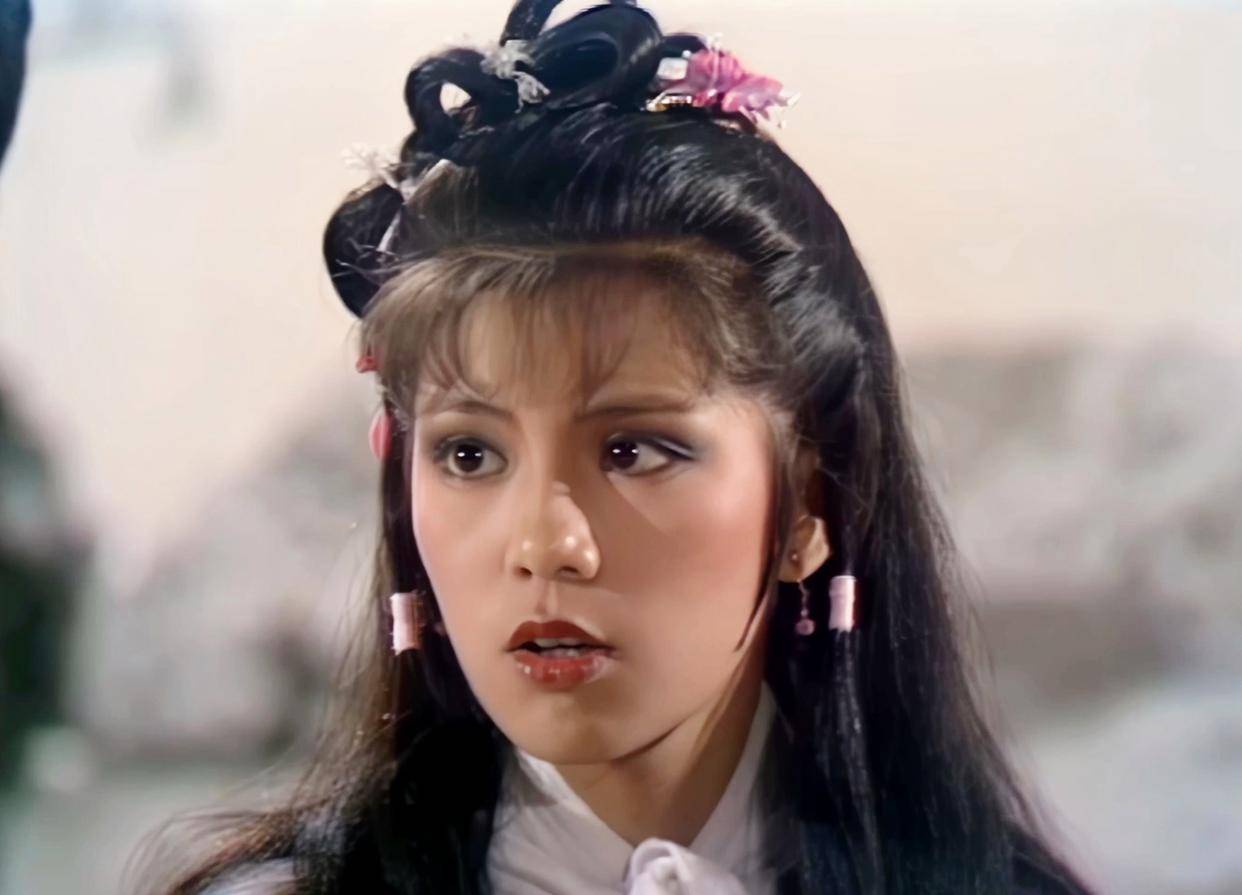 邵氏改编武侠小说成功后,金庸也成了影视行业里的香饽饽,1983年,香港