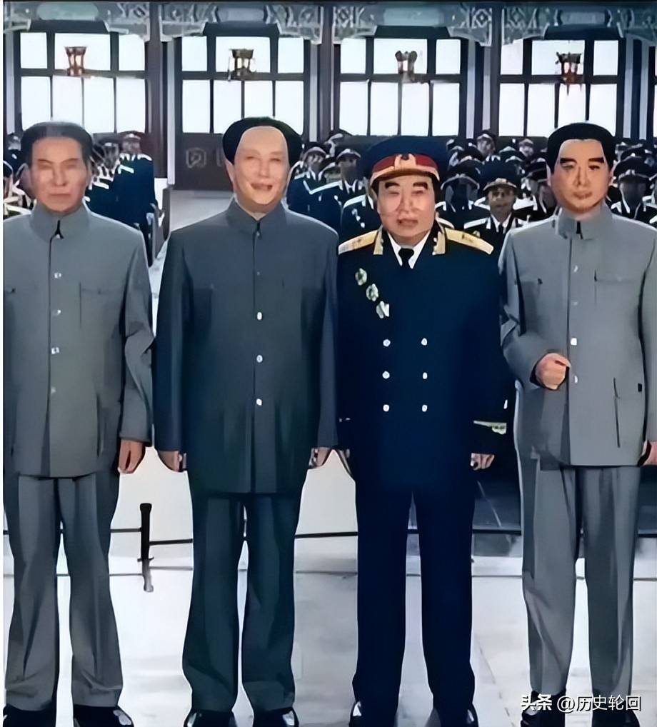 1955年授衔仪式,为何开国将帅表情严肃,没有一个人脸上有笑容