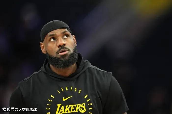 媒体人：教练很认可杨瀚森 一直在鼓掌 并重复跟瀚森说Good job