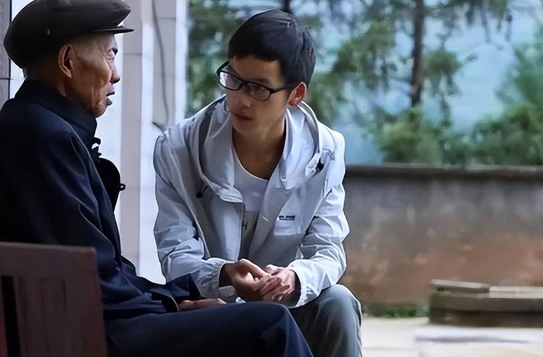 "搬砖小伙"林万东:高考713分,被嘲考上清华也没用,现在咋样