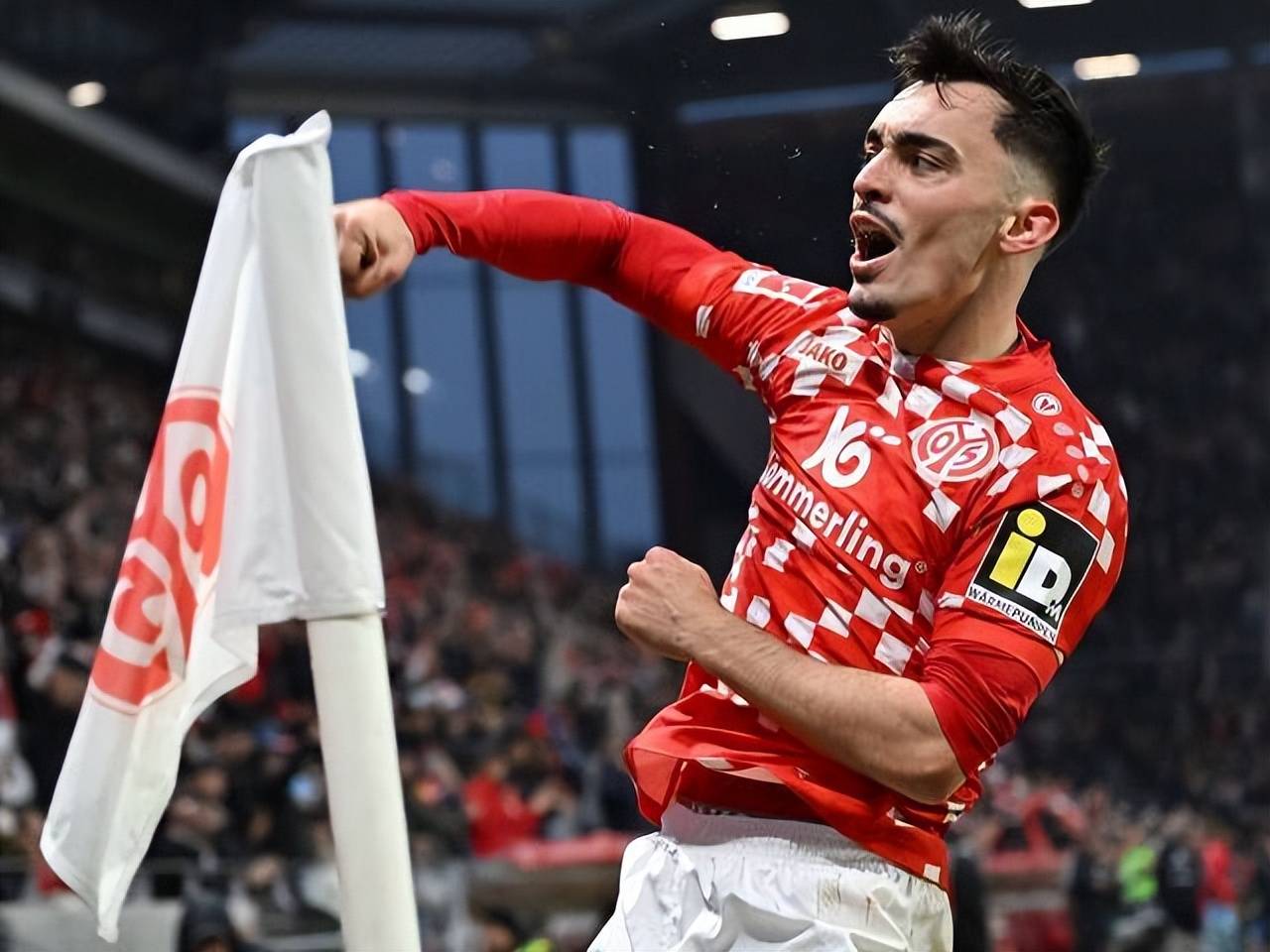 德国u21公布欧青赛初选名单,"2米梅西"两头兼顾