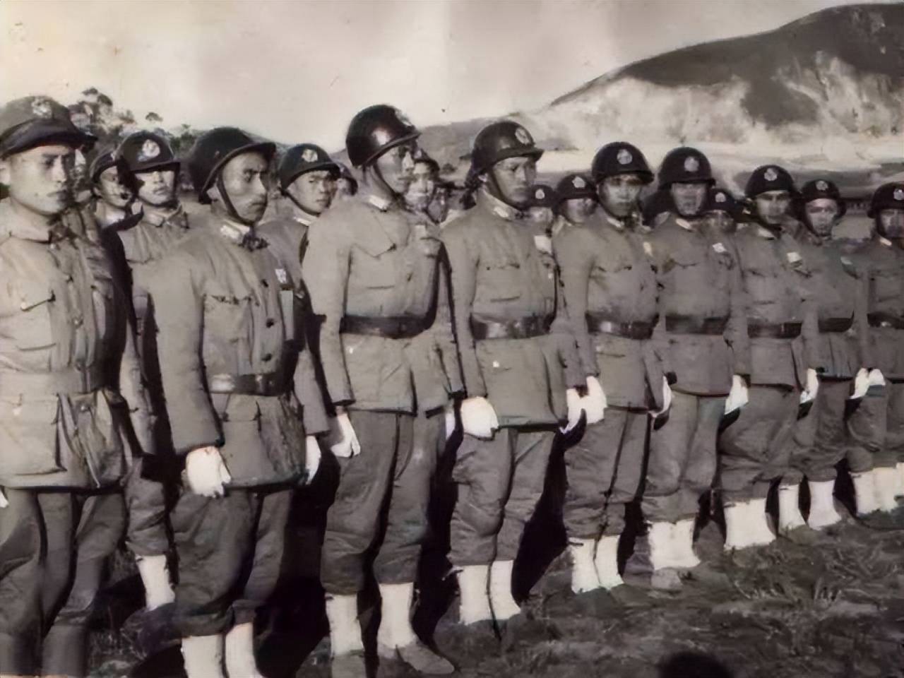 1947年,仅仅因为一张电影票,国民党警察和宪兵在上海街头火拼