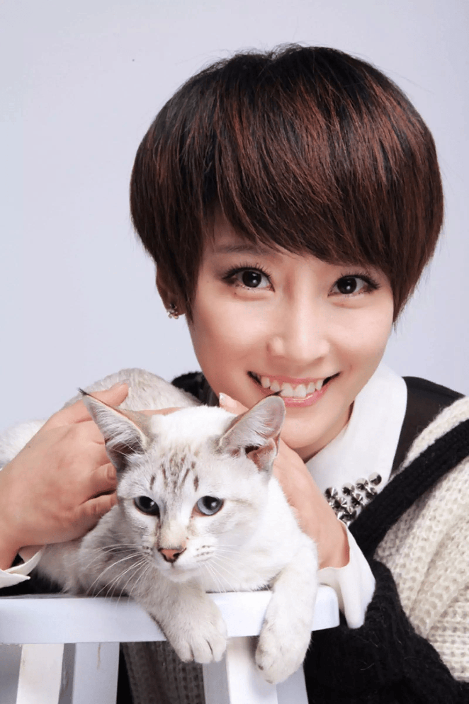 当年吴京求爱三次被拒,急红眼的他把谢楠约到了山顶的一家餐厅,想来一