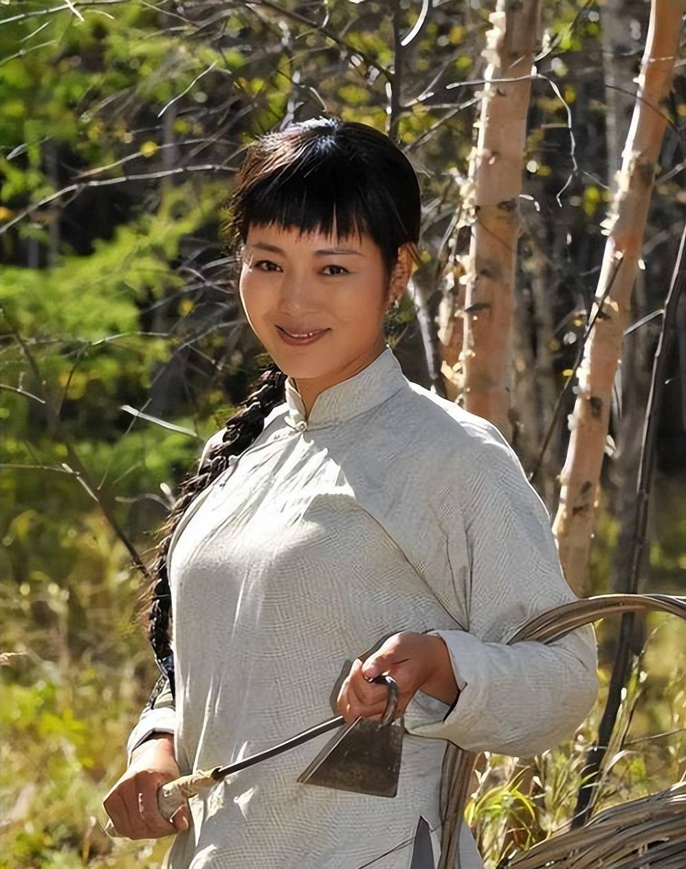 演员王茜华,曾红极一时,如今因病面容变化难以认出
