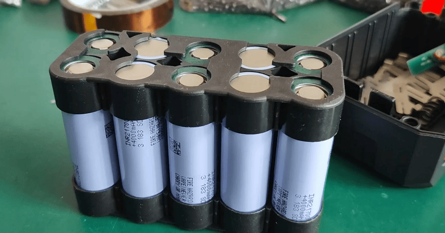 磁吸无线充电宝哪个牌子好?2025年十款质量好苹果磁吸充电宝