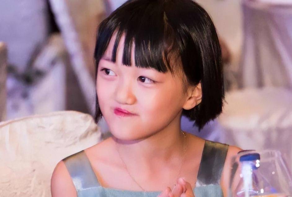 同父异命!李亚鹏基因相传,三岁夏夏与李嫣差距显而易见