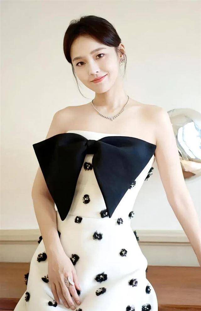 演员张佳宁