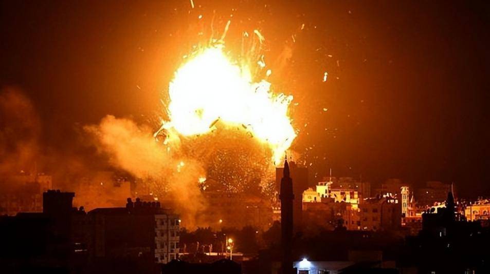 伊朗地下核设施大爆炸,燃起大火:伊朗军队总参谋长被定点清除