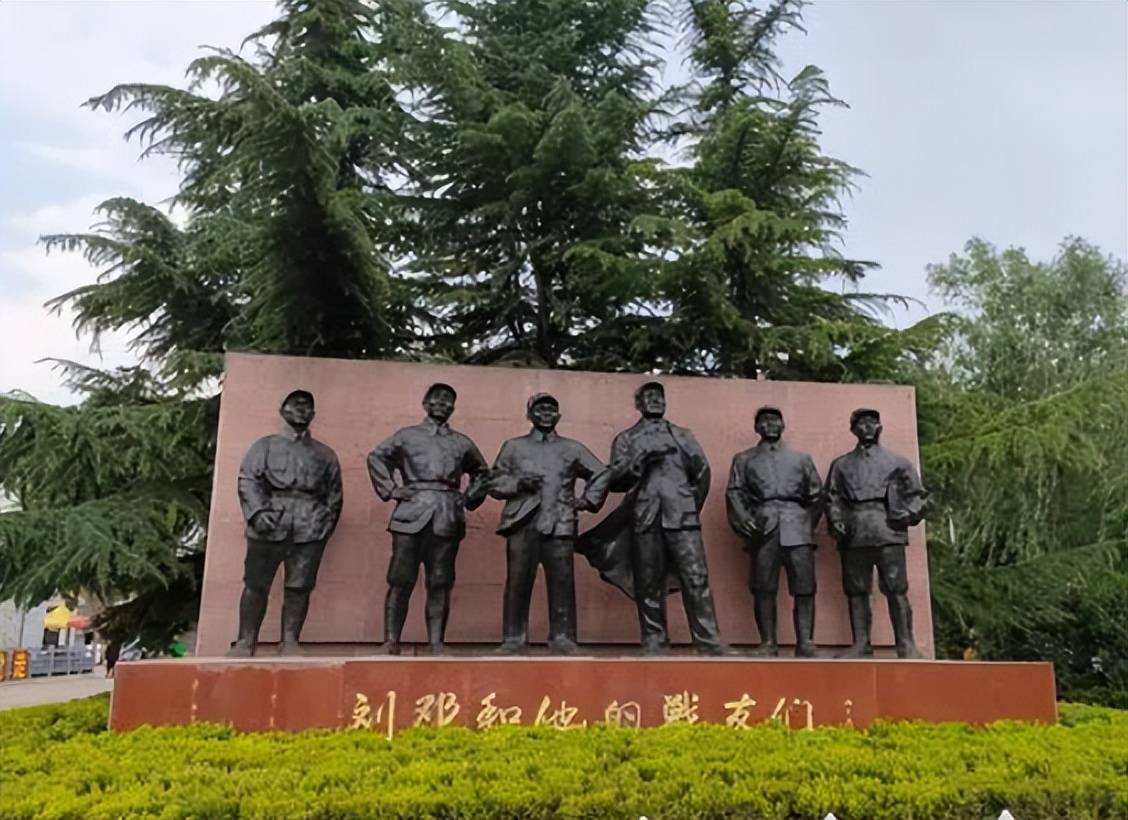 刘邓大军47年挺进大别山,42万战损3万,为何2年后却只剩下28万人