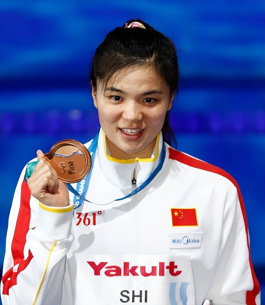 中国15岁游泳新人接班奥运冠军战绩持续暴涨世锦赛准备惊动天下!