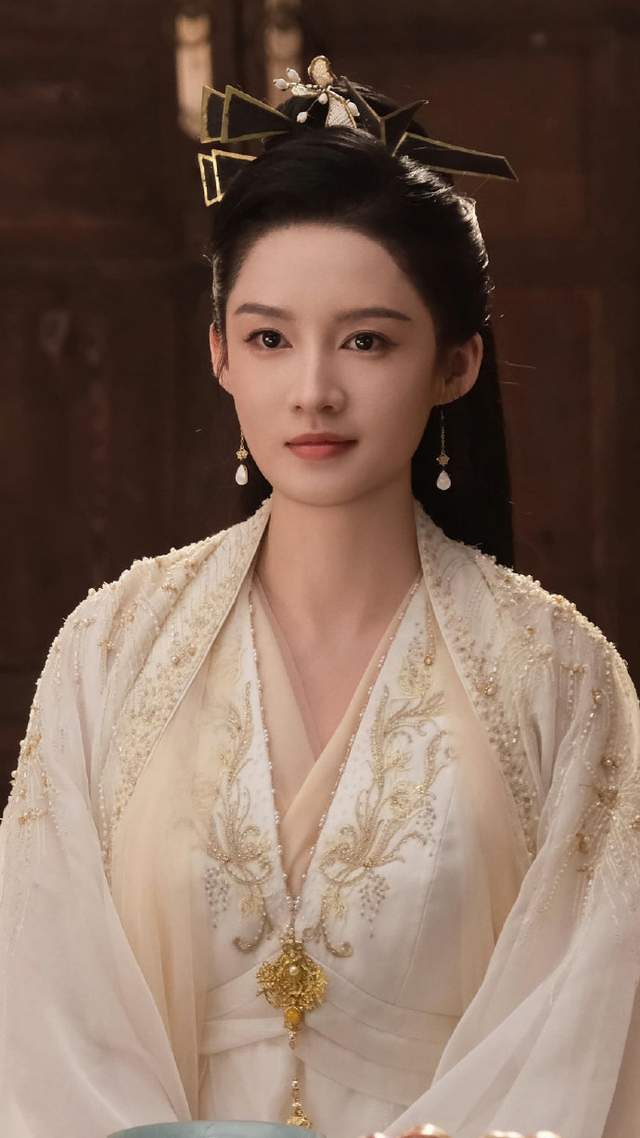 同期的李沁她们都火了,蒋梦婕为什么不火?她到底差在哪里